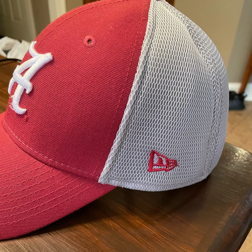 New Era Alabama 39Thirty Fitted Hat, Gray and Crimson, size Small/Medium - Picture 2 of 5